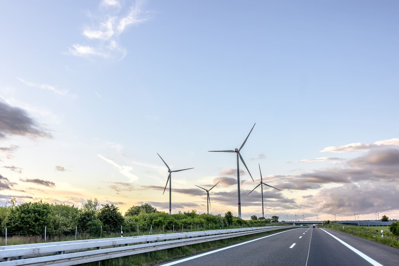 windmill-road-turbine-electricity-wind-energy-1707500-pxhere.com windmill-road-turbine-electricity-wind-energy-1707500-pxhere.com